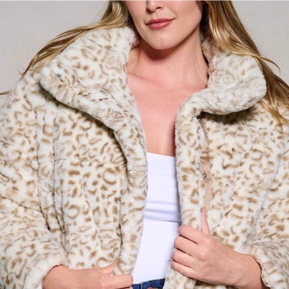 Zip Up Pockets Animal Print Sherpa Jacket - Picture 1 of 5